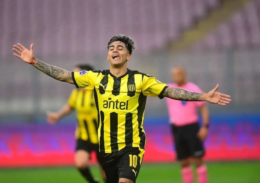 Este jugador es Facundo Torres